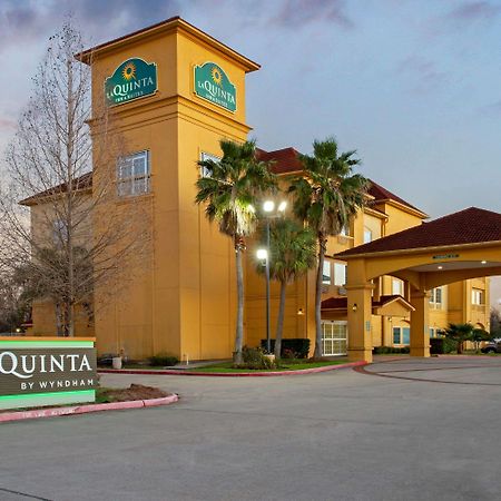 La Quinta By Wyndham Pearland Hotel Exterior foto