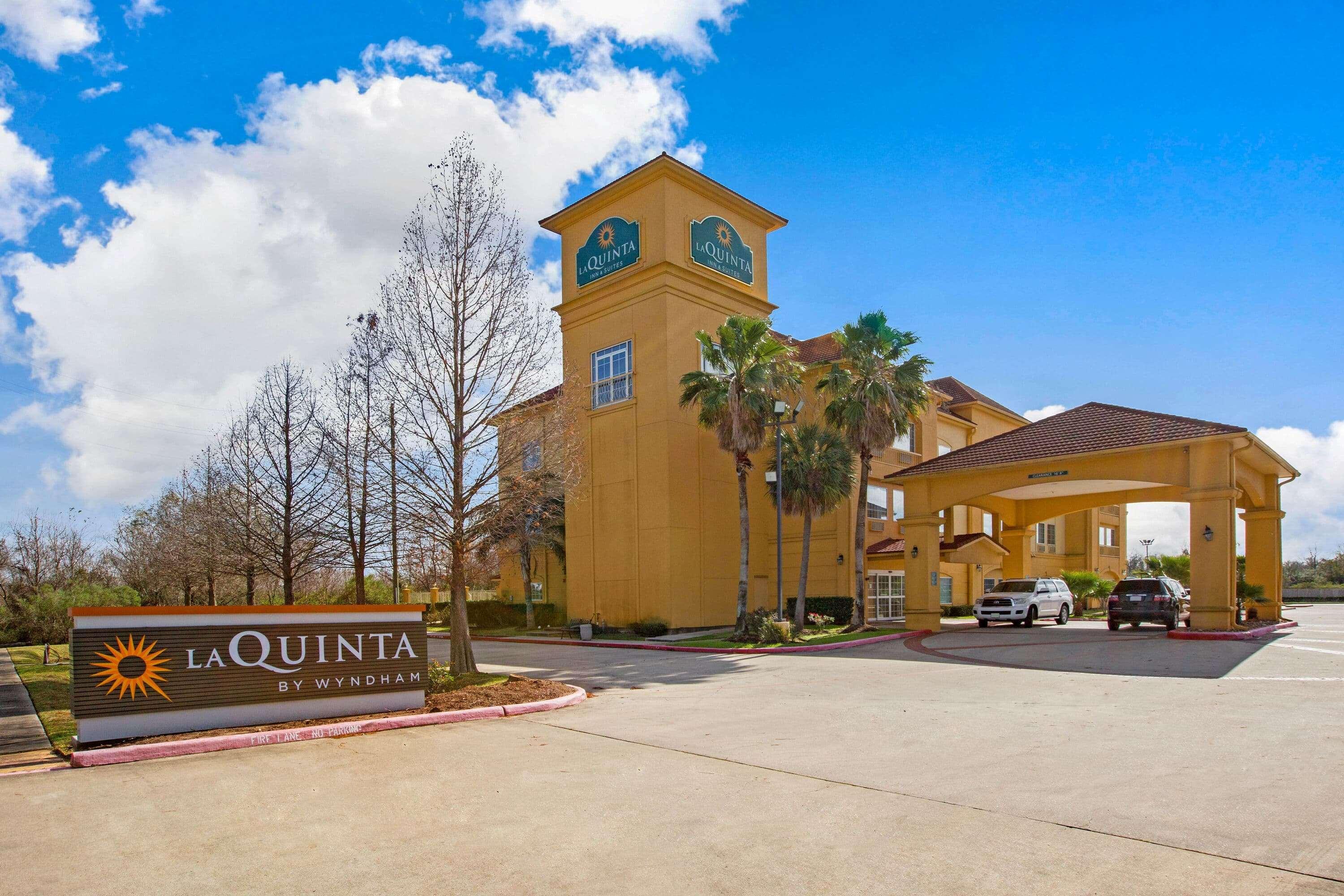 La Quinta By Wyndham Pearland Hotel Exterior foto